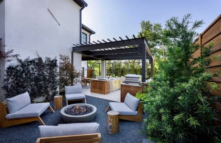 Top Landscaping Trends for a Stunning Yard 3 Top Landscaping Trends for a Stunning Yard 2